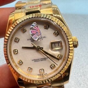 Ladies Watch , 36mm diameter, oversized, Medium Size for Men Wrist, Automatic